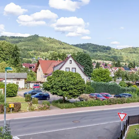 Am Waldrand *